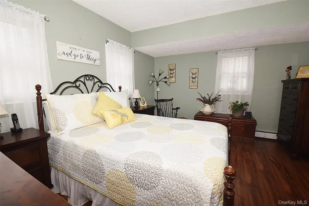 49 Cutter Lane Levittown NY 11756