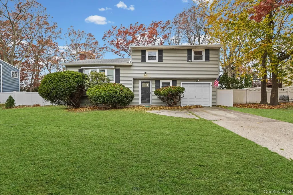 42 Holiday Park Drive Centereach NY 11720