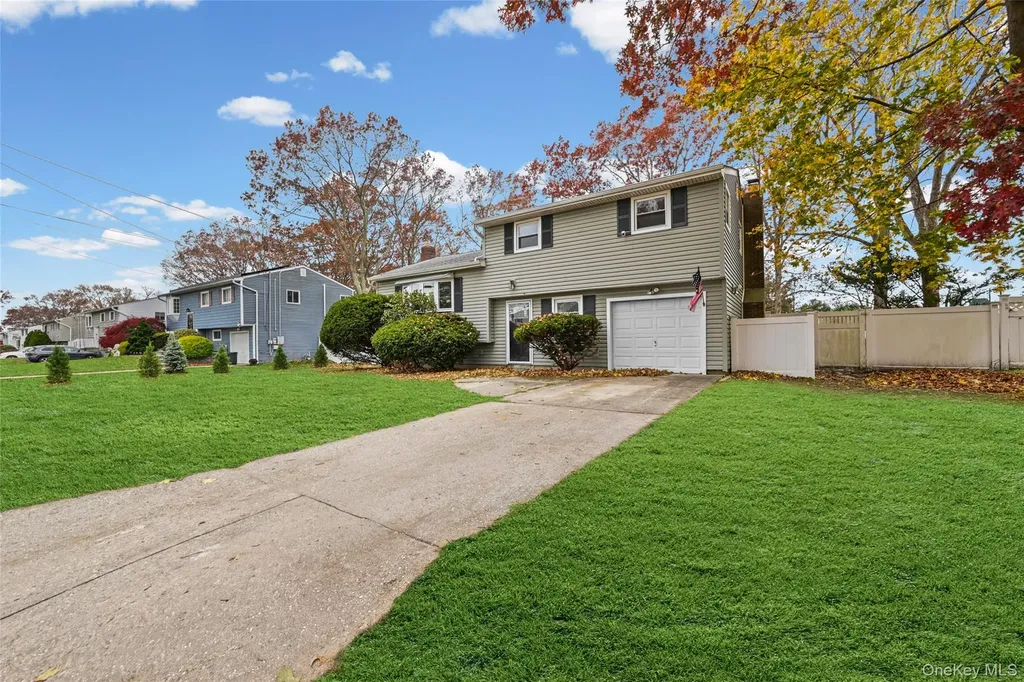 42 Holiday Park Drive Centereach NY 11720