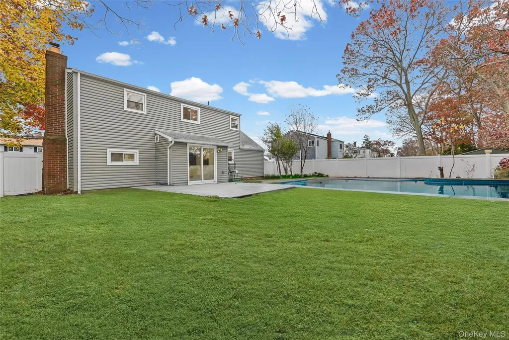 42 Holiday Park Drive Centereach NY 11720