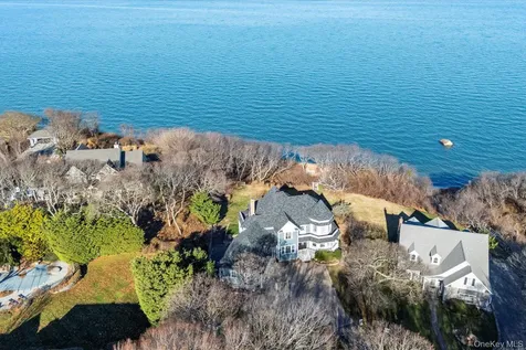 150 Landing Lane Baiting Hollow NY 11933