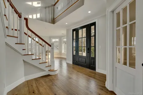 150 Landing Lane Baiting Hollow NY 11933