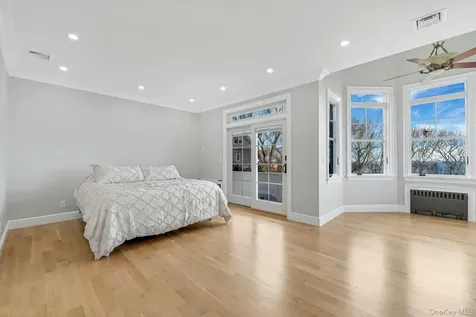 150 Landing Lane Baiting Hollow NY 11933