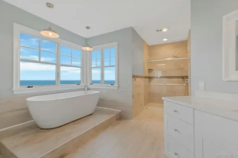 150 Landing Lane Baiting Hollow NY 11933