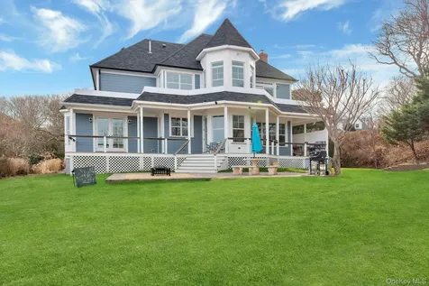 150 Landing Lane Baiting Hollow NY 11933