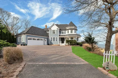 150 Landing Lane Baiting Hollow NY 11933