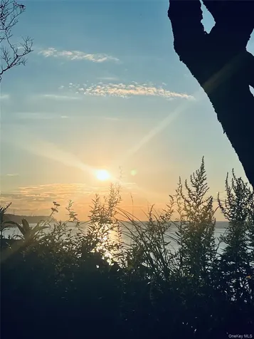 150 Landing Lane Baiting Hollow NY 11933