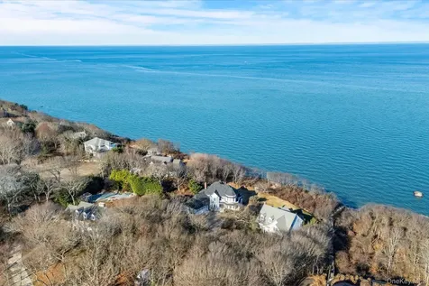 150 Landing Lane Baiting Hollow NY 11933