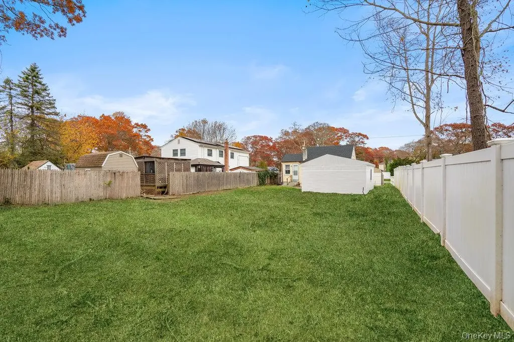 42 Mayfield Drive Mastic Beach NY 11951