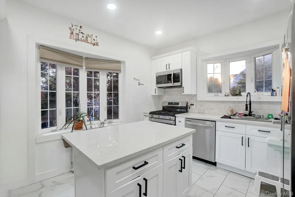 810 Wallace Avenue Baldwin NY 11510