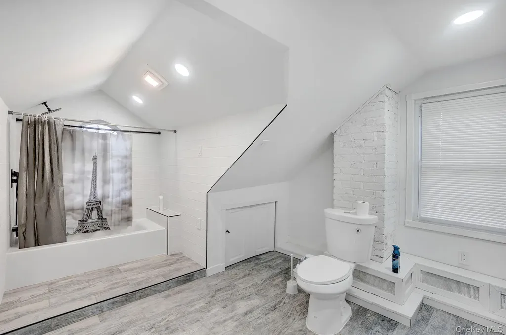 810 Wallace Avenue Baldwin NY 11510