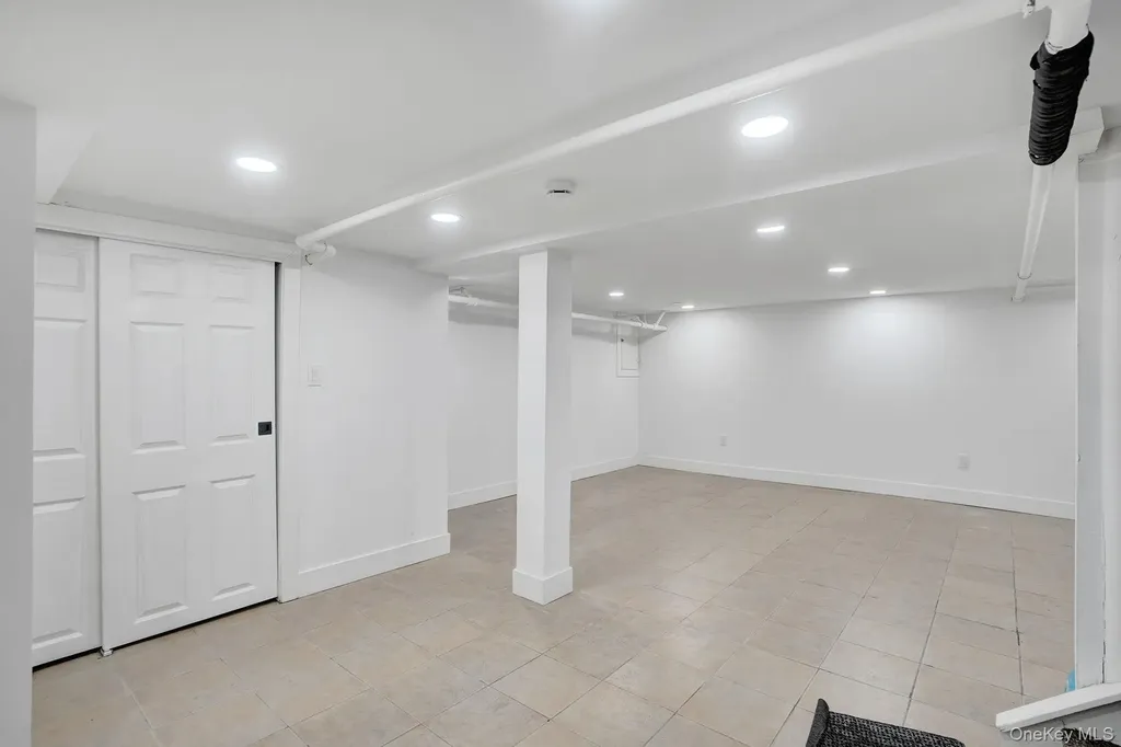 810 Wallace Avenue Baldwin NY 11510