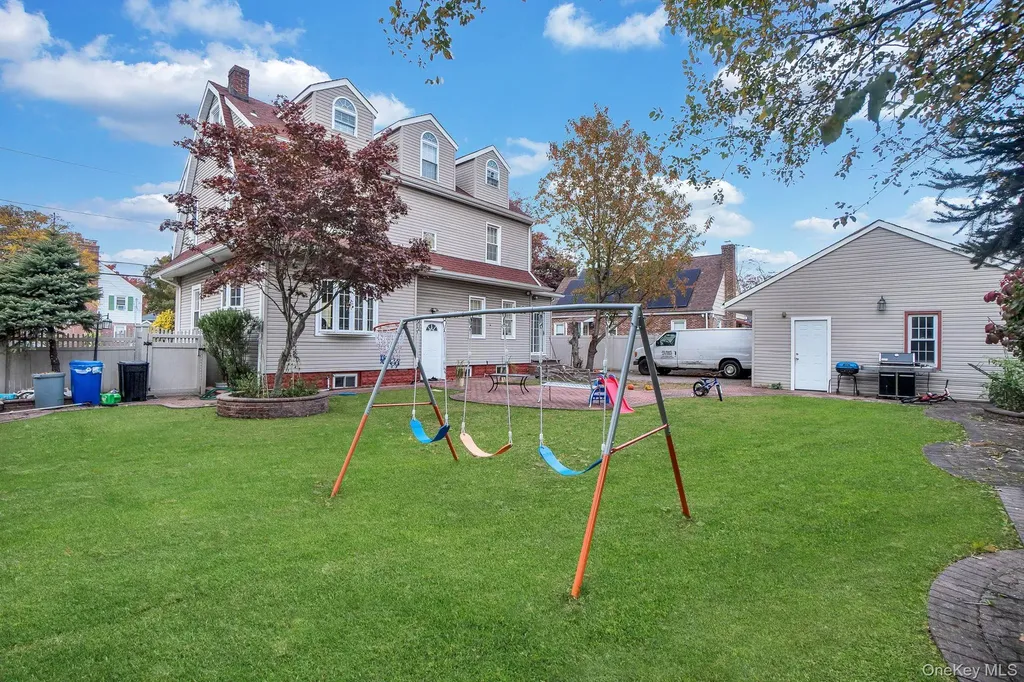 810 Wallace Avenue Baldwin NY 11510
