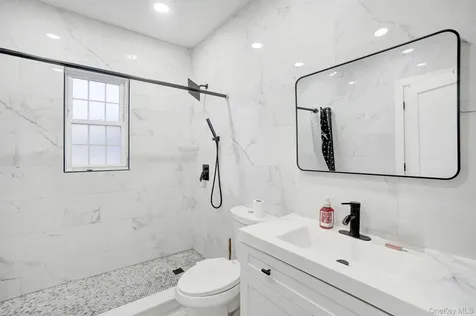 810 Wallace Avenue Baldwin NY 11510