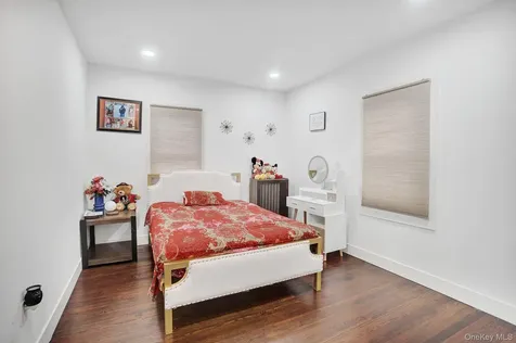 810 Wallace Avenue Baldwin NY 11510