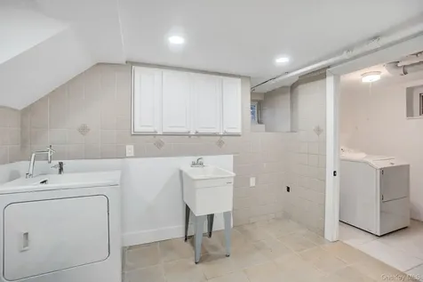 810 Wallace Avenue Baldwin NY 11510