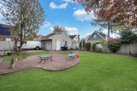810 Wallace Avenue Baldwin NY 11510