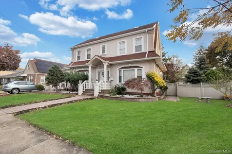 810 Wallace Avenue Baldwin NY 11510