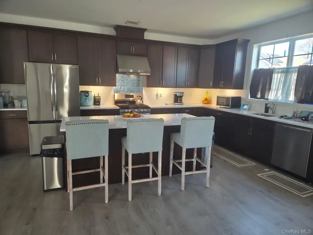 9 Lilac Lane Ridge NY 11961