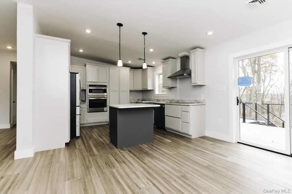 42 Sands Avenue Milton NY 12547