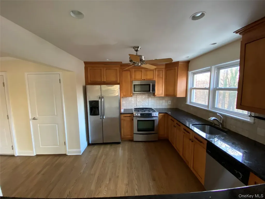 905 Palmer Avenue Mamaroneck NY 10543