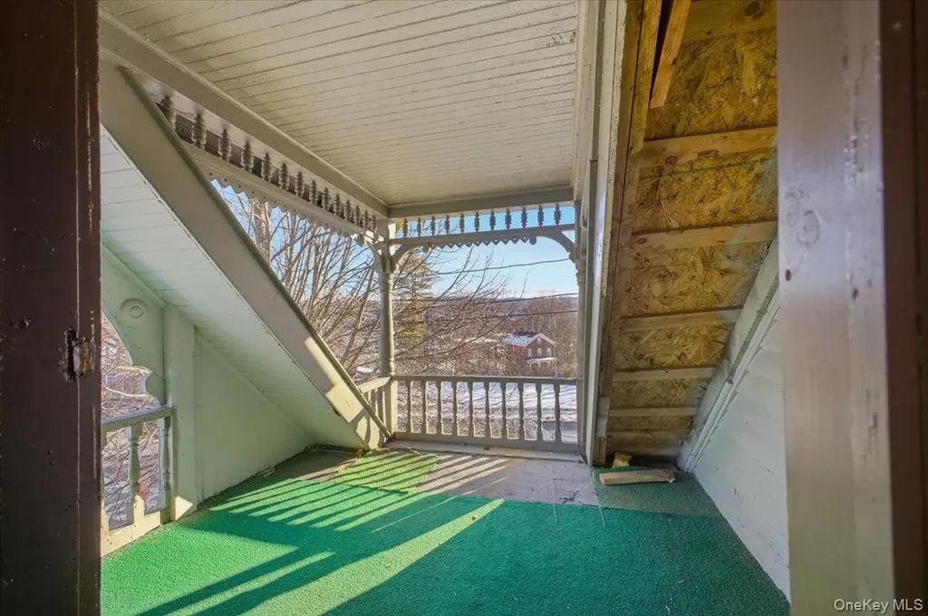 97 Maple Avenue Catskill NY 12414