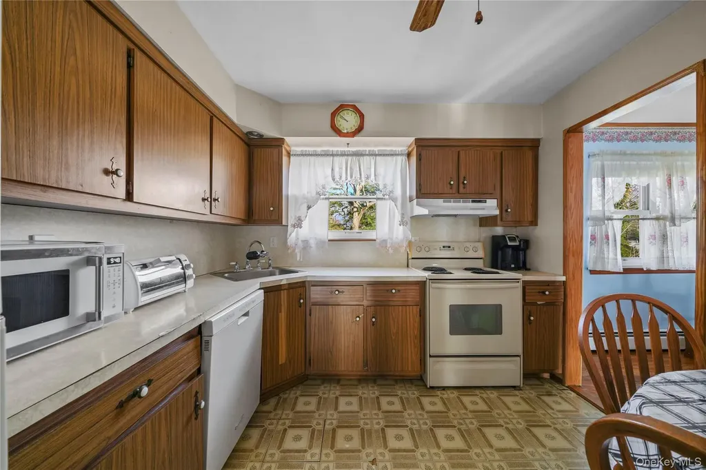 21 Lama Drive Shirley NY 11967