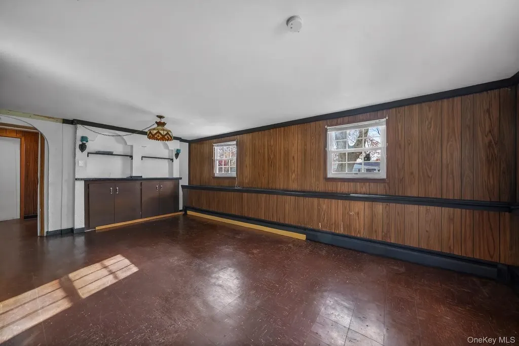 21 Lama Drive Shirley NY 11967