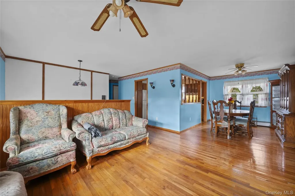 21 Lama Drive Shirley NY 11967