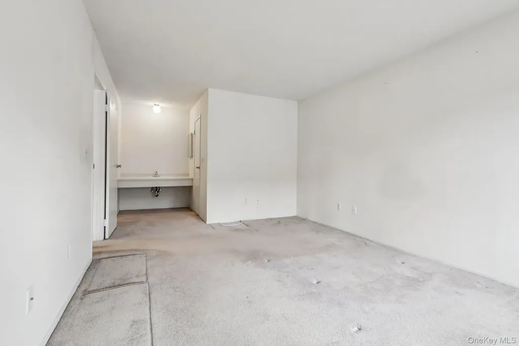 1401 Whispering Hills Chester NY 10918