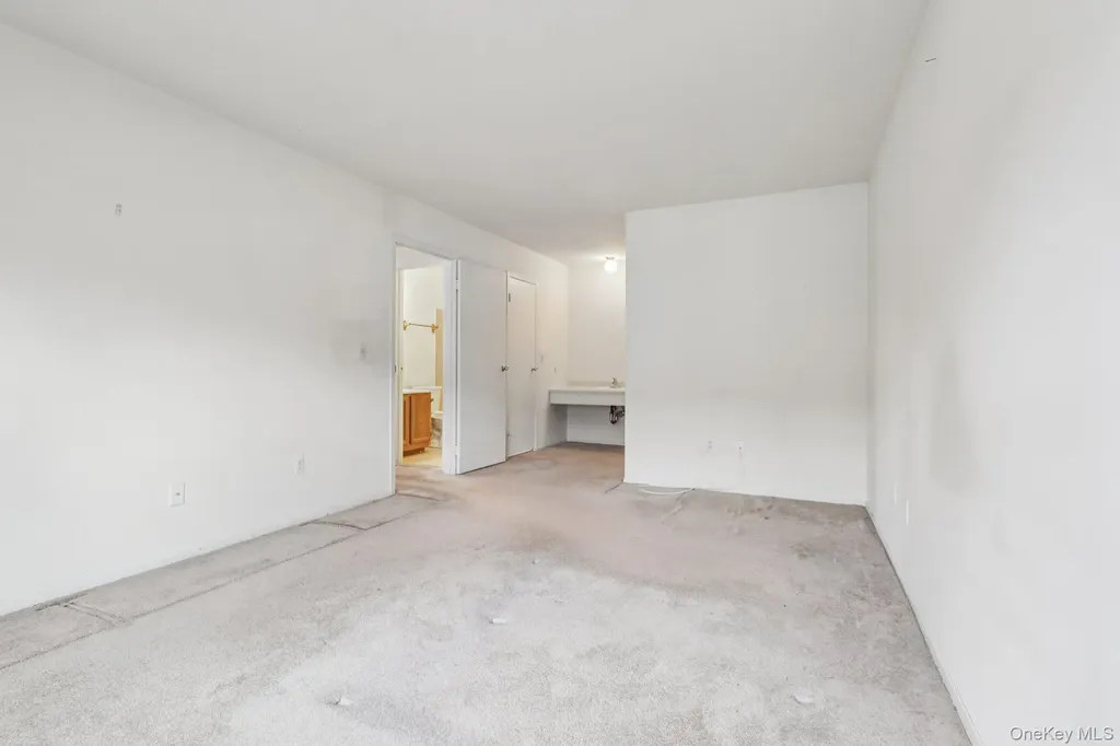 1401 Whispering Hills Chester NY 10918