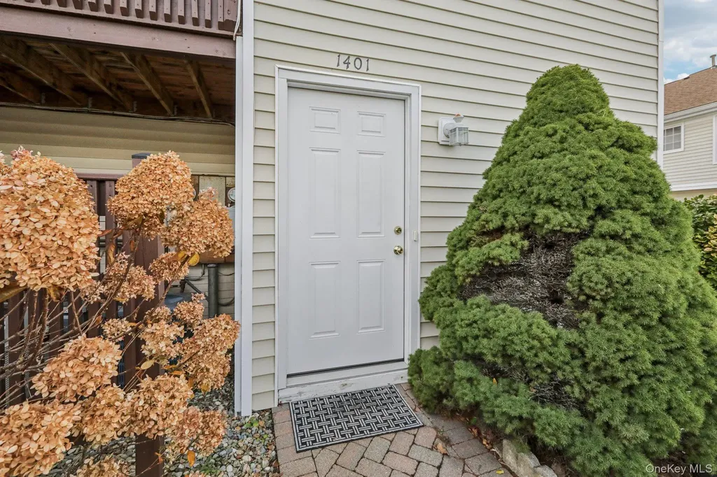 1401 Whispering Hills Chester NY 10918