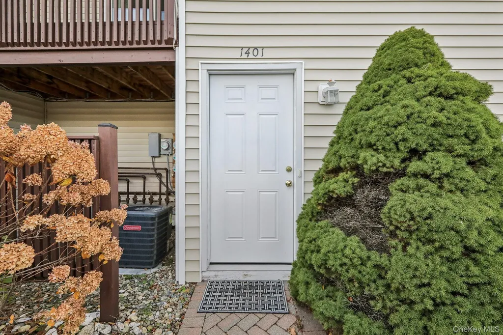 1401 Whispering Hills Chester NY 10918