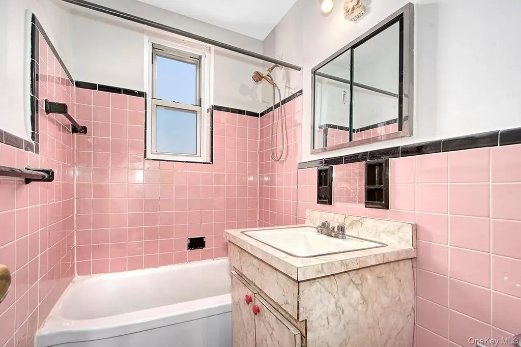 27-10 Parsons Boulevard Flushing NY 11354
