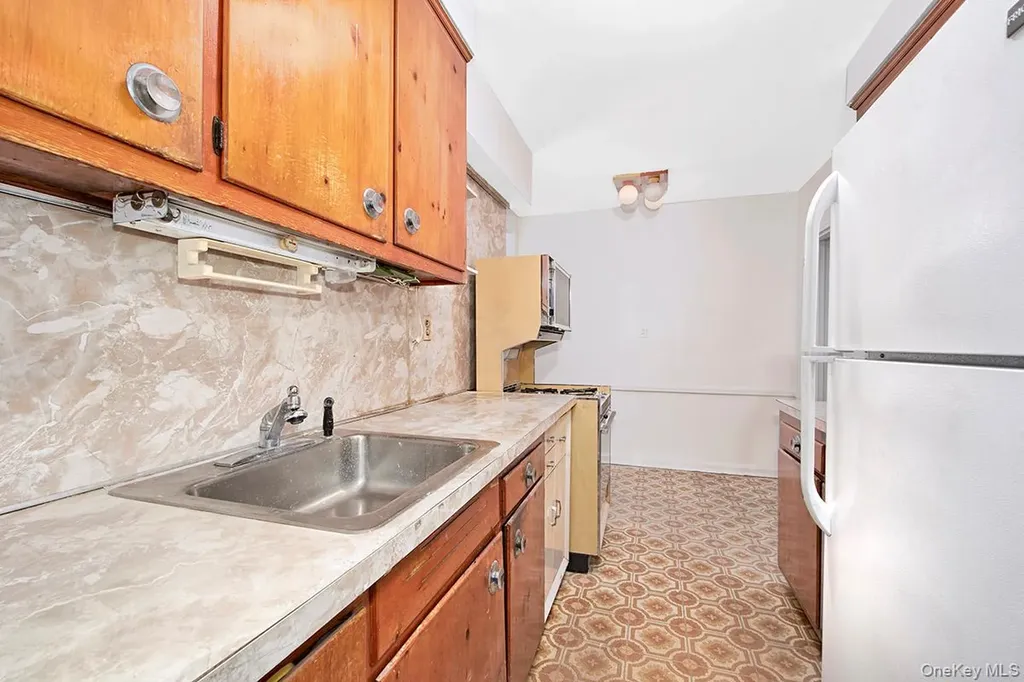 27-10 Parsons Boulevard Flushing NY 11354