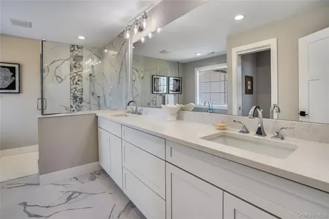 11 Bear Hollow Lane Hyde Park NY 12538