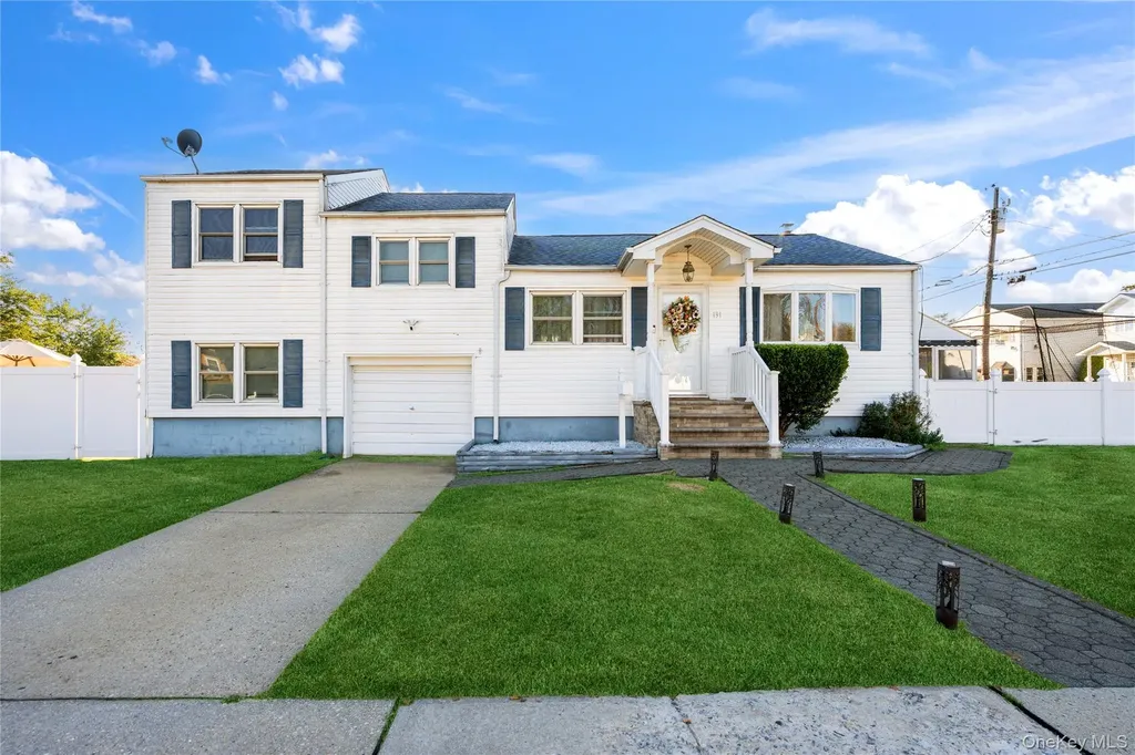 131 S 5th Street Bethpage NY 11714