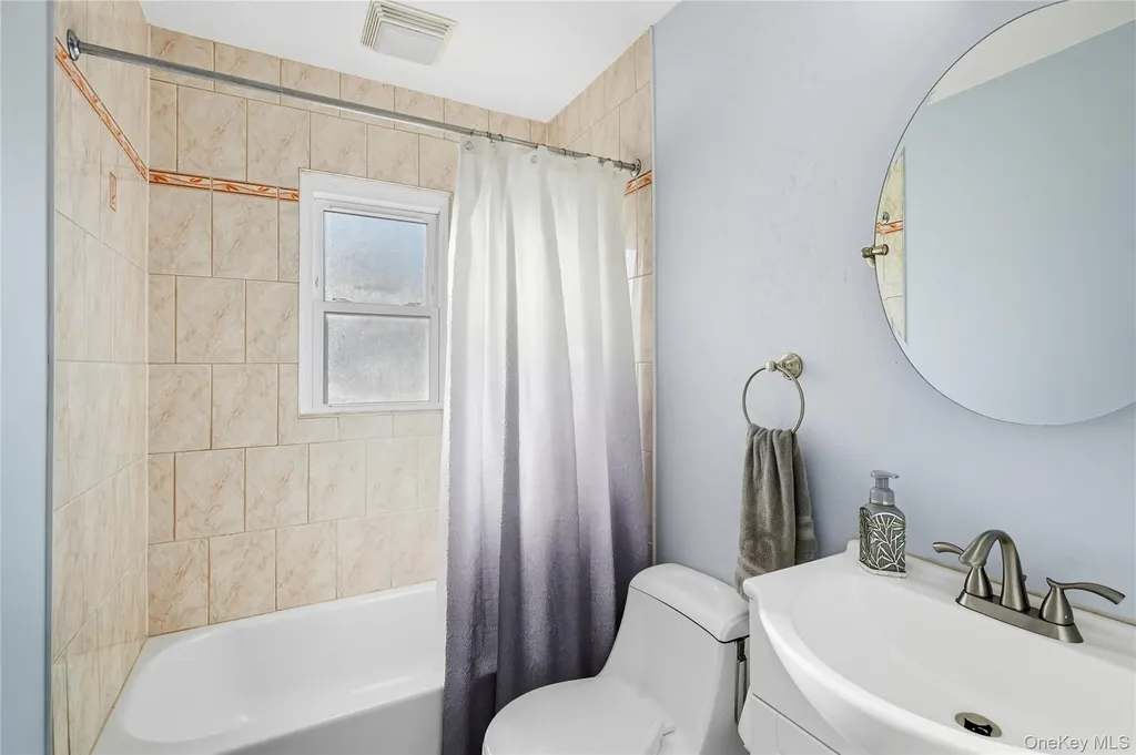 131 S 5th Street Bethpage NY 11714