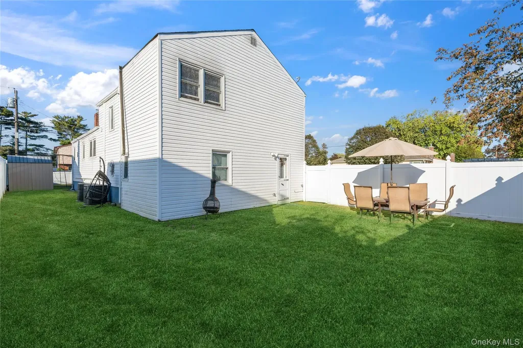 131 S 5th Street Bethpage NY 11714