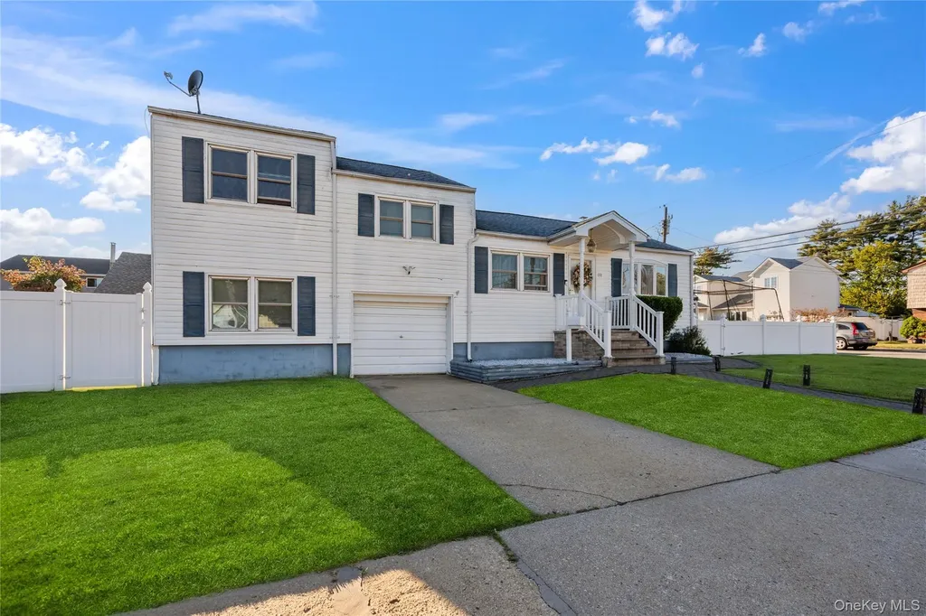 131 S 5th Street Bethpage NY 11714