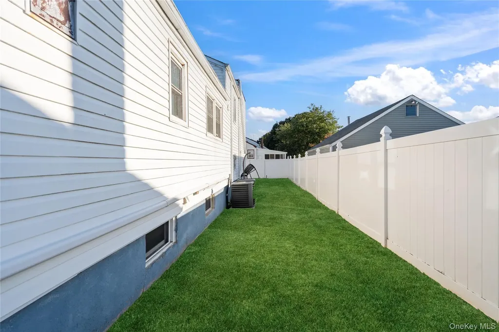 131 S 5th Street Bethpage NY 11714