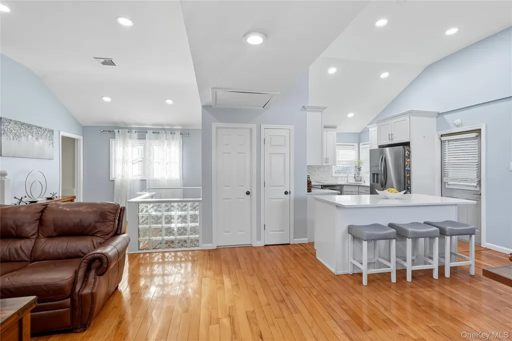 131 S 5th Street Bethpage NY 11714