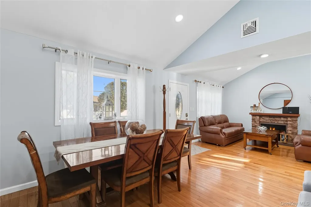131 S 5th Street Bethpage NY 11714