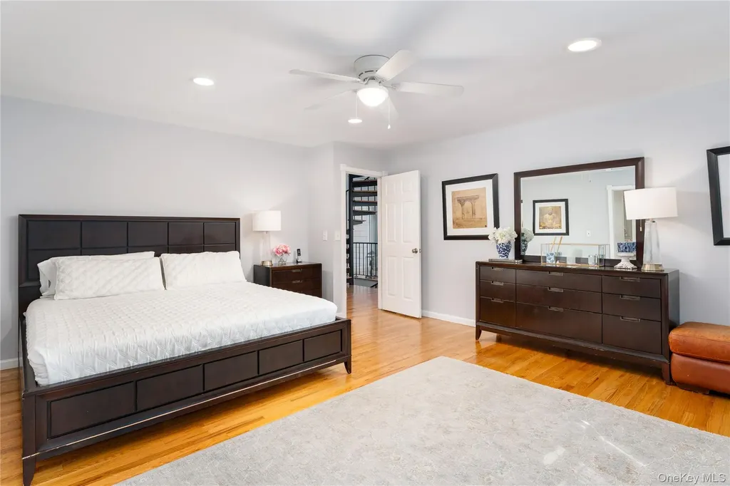 5 Bay Woods Drive Hampton Bays NY 11946
