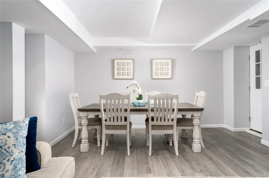 5 Bay Woods Drive Hampton Bays NY 11946