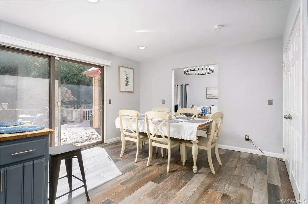 5 Bay Woods Drive Hampton Bays NY 11946