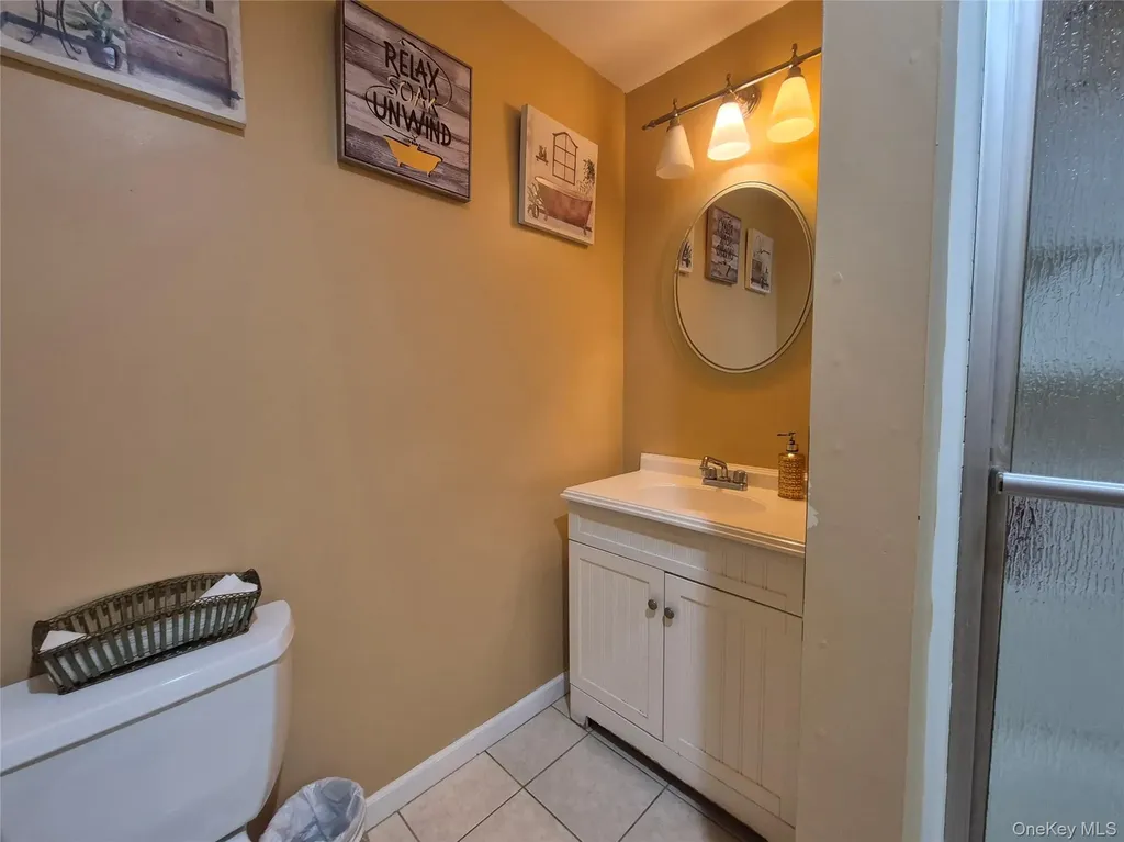 172 Argyle Avenue Uniondale NY 11553