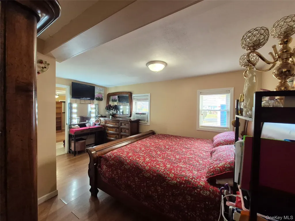 172 Argyle Avenue Uniondale NY 11553