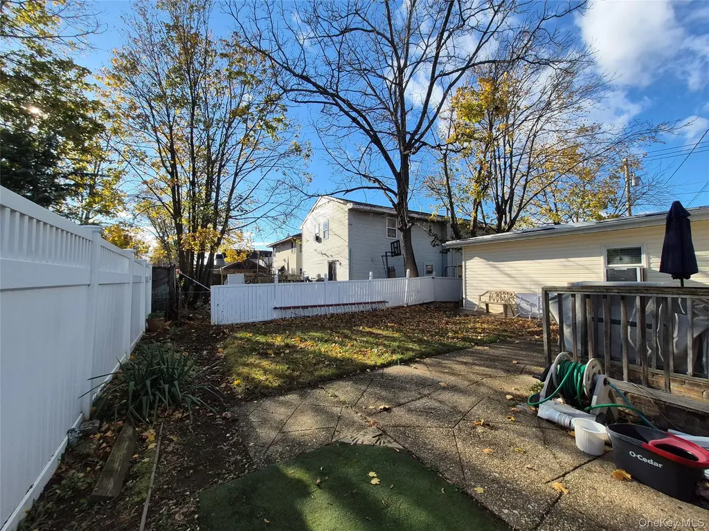 172 Argyle Avenue Uniondale NY 11553