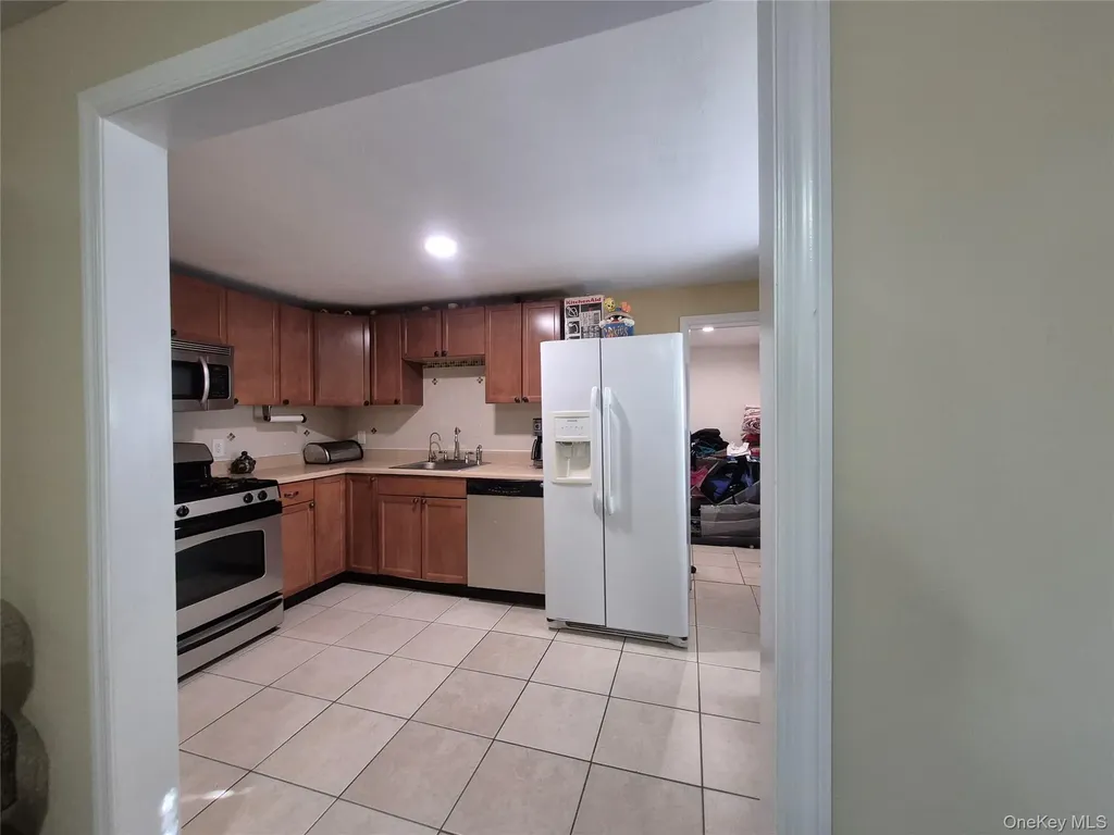 172 Argyle Avenue Uniondale NY 11553